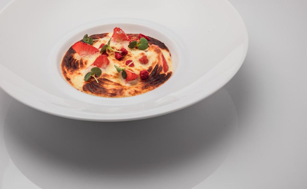 Hotel Bischofhof - Bistro Jasmin كيوزا المظهر الخارجي الصورة