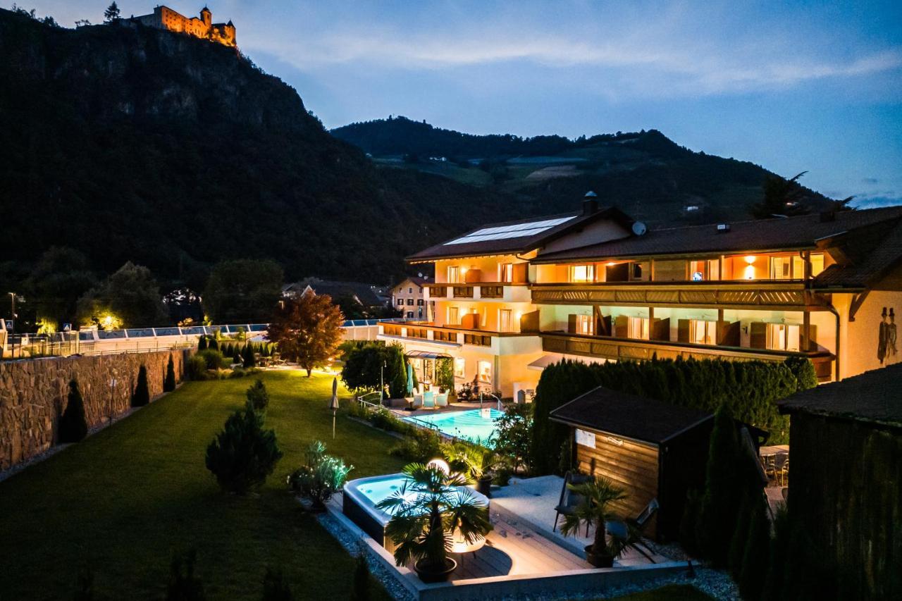 Hotel Bischofhof - Bistro Jasmin كيوزا المظهر الخارجي الصورة