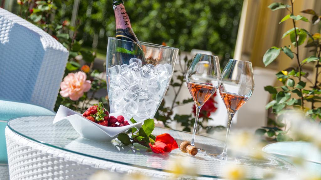 Hotel Bischofhof - Bistro Jasmin كيوزا المظهر الخارجي الصورة