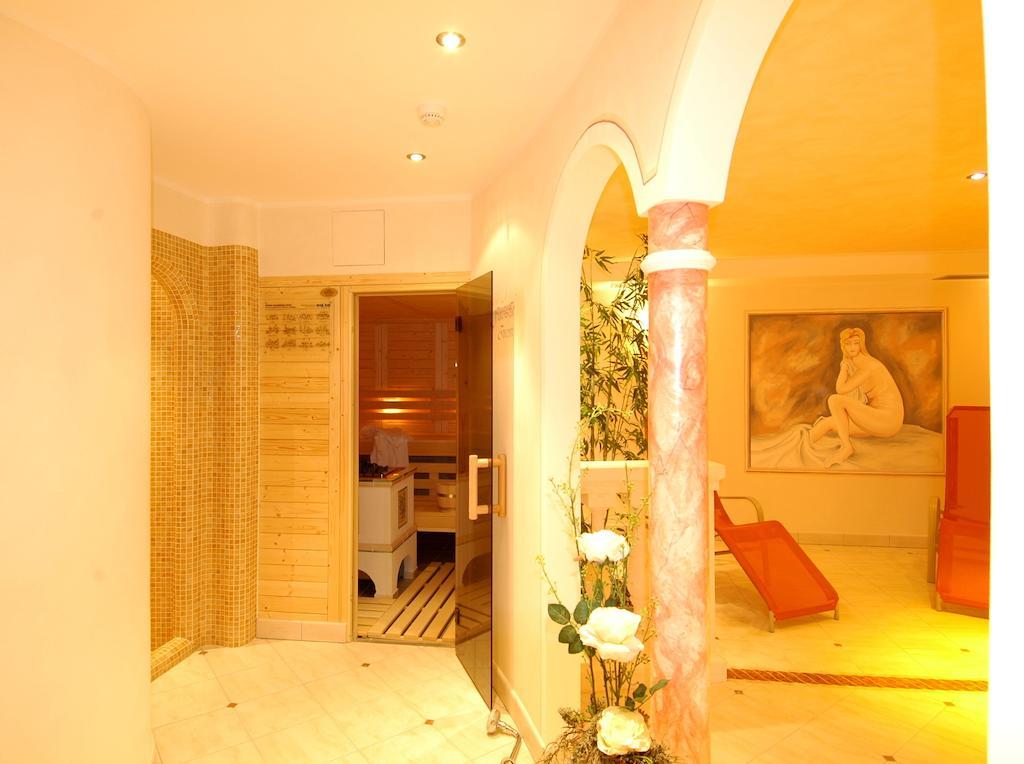 Hotel Bischofhof - Bistro Jasmin كيوزا المظهر الخارجي الصورة